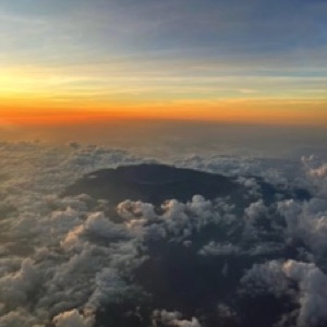 Bali sud, côte ouest : Kuta, Jimbaran et Uluwatu. Un juste milieu entre spiritualité des locaux et surtourisme 🫠.#bali #Indonesia